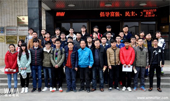安工大在公司作畢業(yè)設(shè)計，在皖南電機合影留念